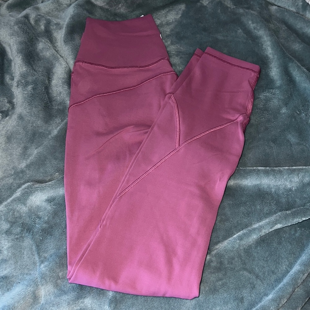 SOLD🎉Lululemon In Movement Leggings 25” size 4